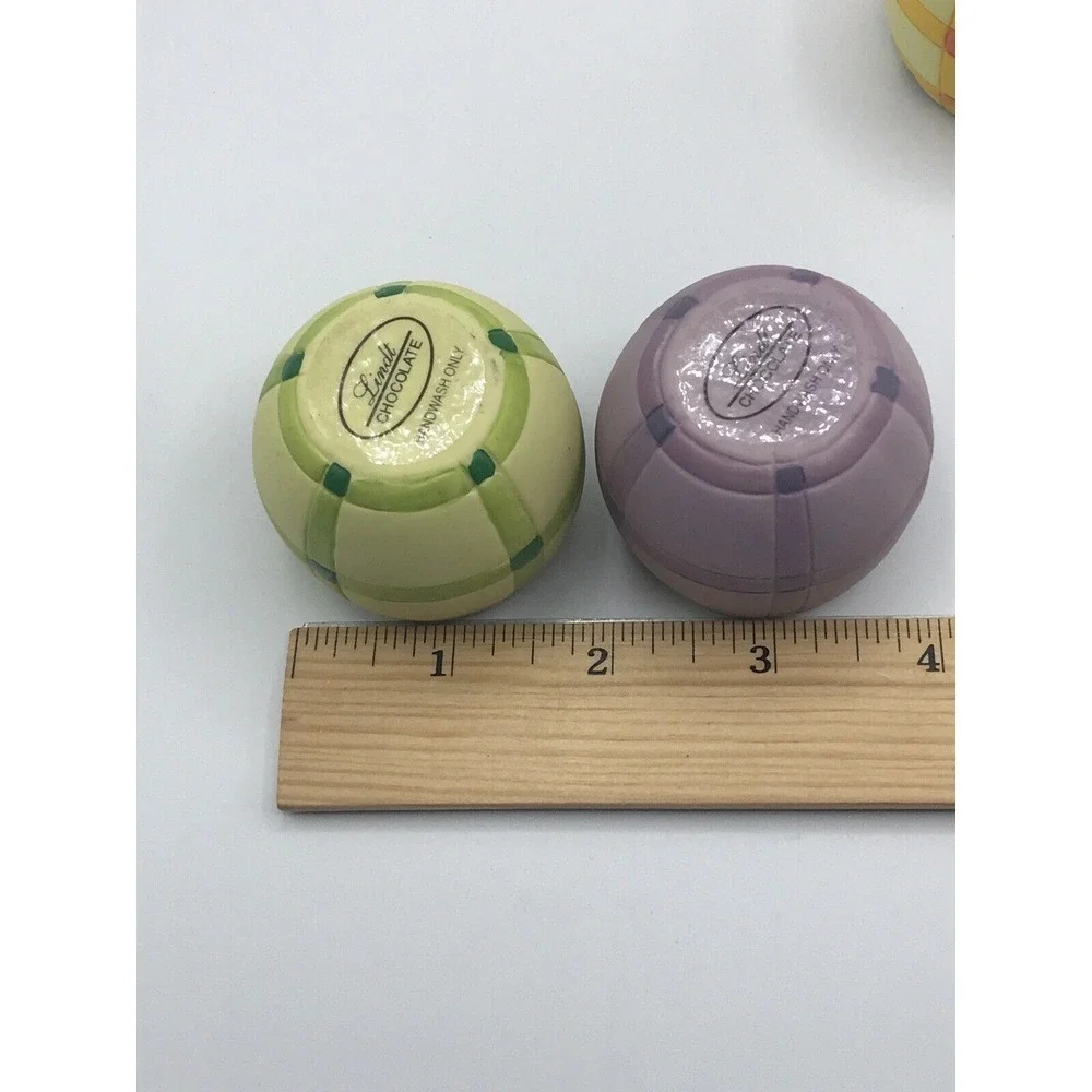 Set Of 6 Lindt Chocolate Ceramic Cracked Easter‎ Egg Cups Checkered Plaid Design